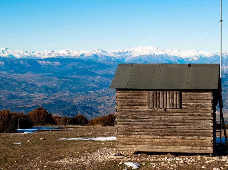 Rifugio di montagna con vista sulle montagne