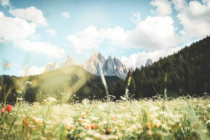 I trekking primaverili sono tra i più suggestivi: attenzione però alla neve