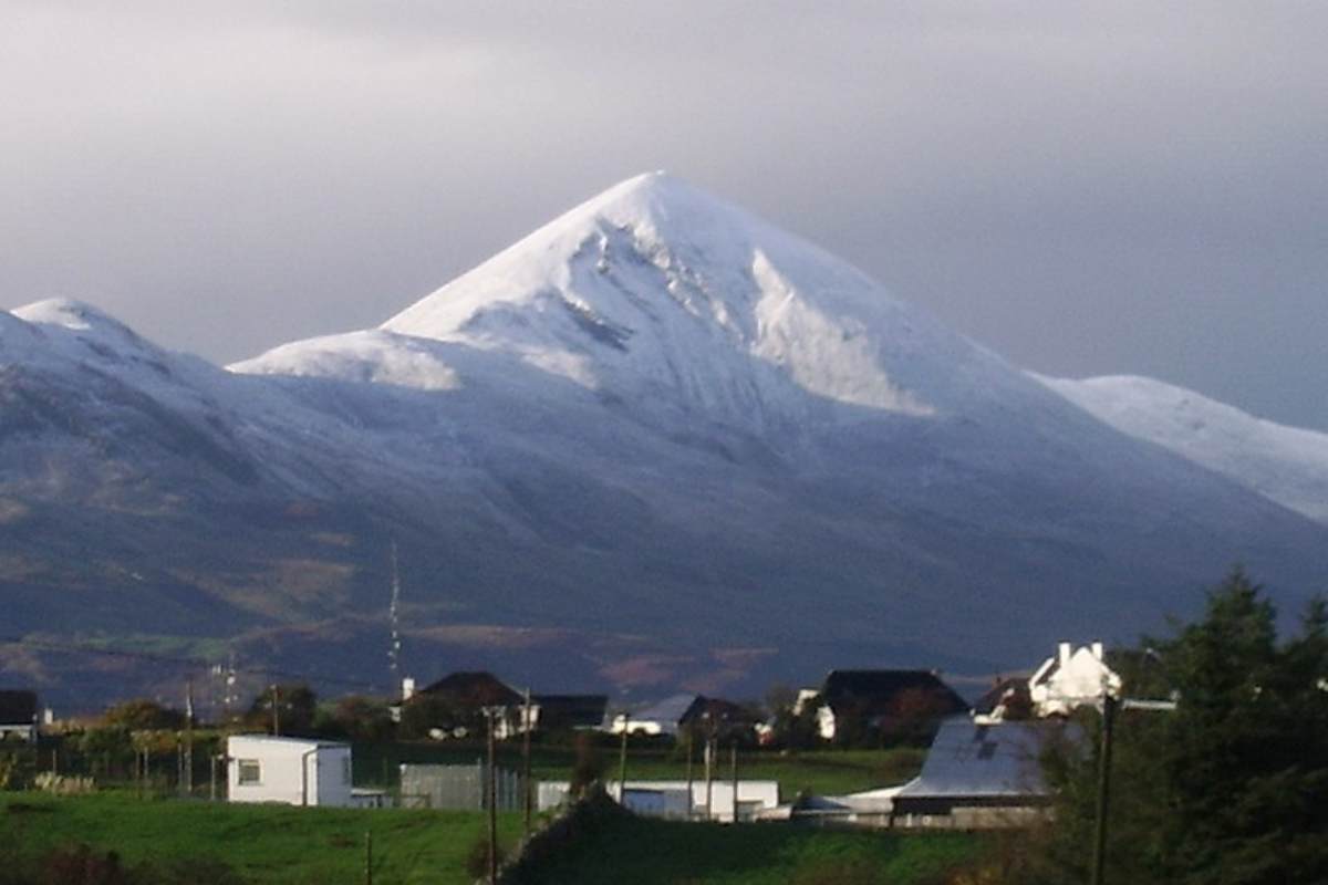 Il picco di Croagh Patrick rappresenta la montagna sacra dell'Irlanda