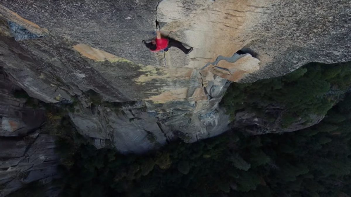 Alex Honnold è il protagonista di "Artic Ascent"